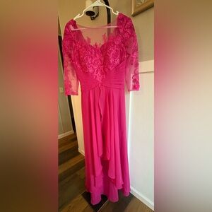 Elegant Pink Lace Evening Gown